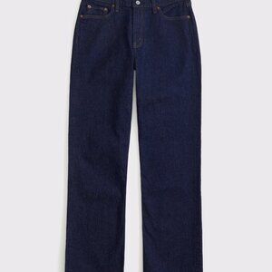 Abercrombie & Fitch - Curve Love Low Rise Baggy Jean - Super Dark Blue